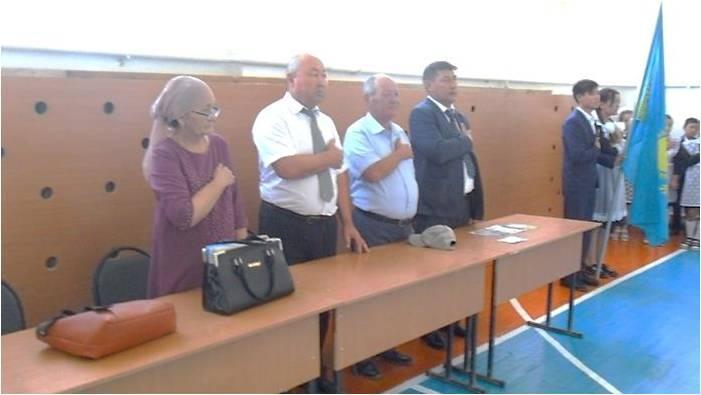 "1 Қыркүйек - Білім күні" атты алғашқы қоңырау мерекесі